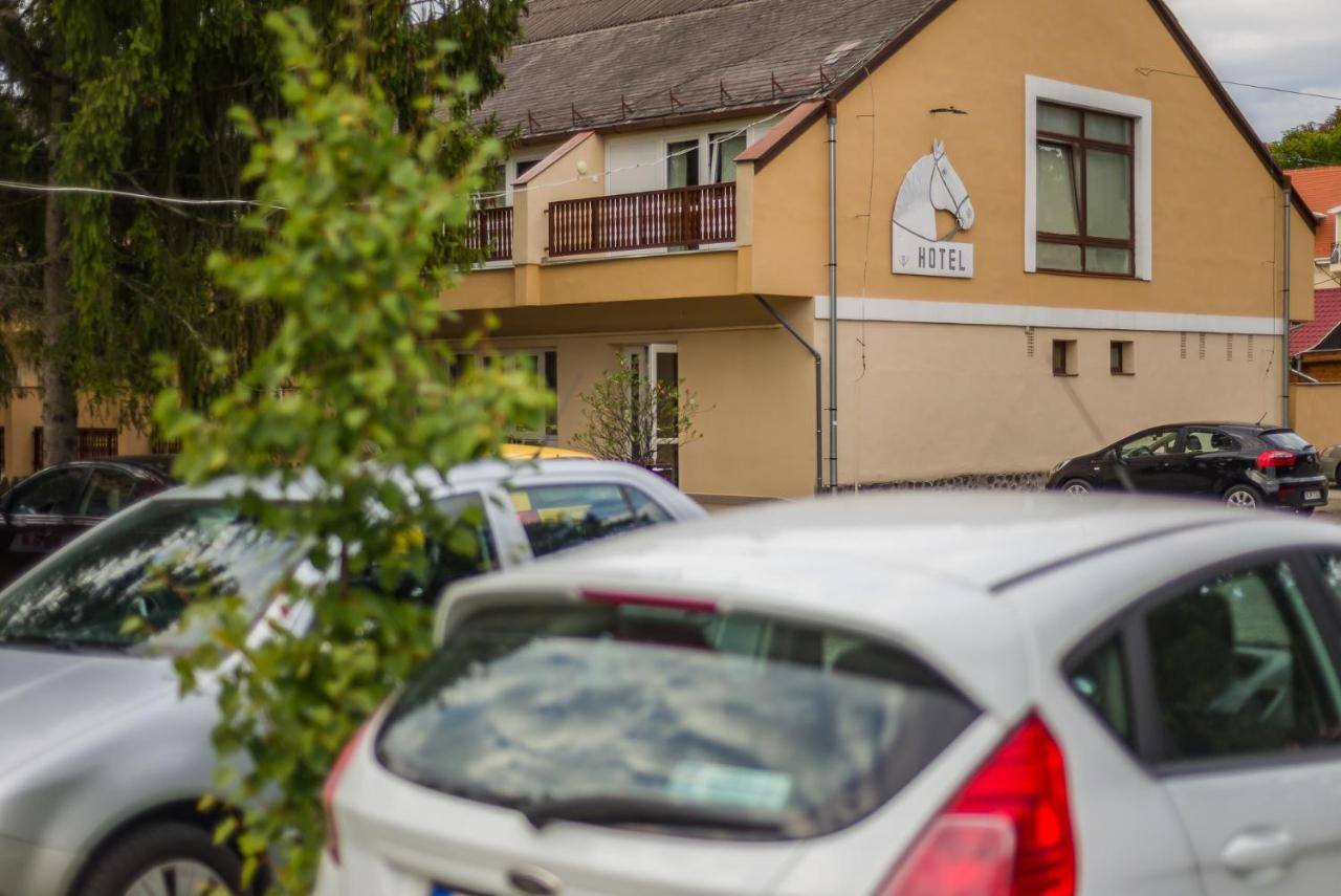 Lipicai Hotel Es Etterem Szilvásvárad Exteriér fotografie