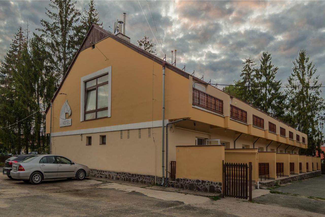 Lipicai Hotel Es Etterem Szilvásvárad Exteriér fotografie