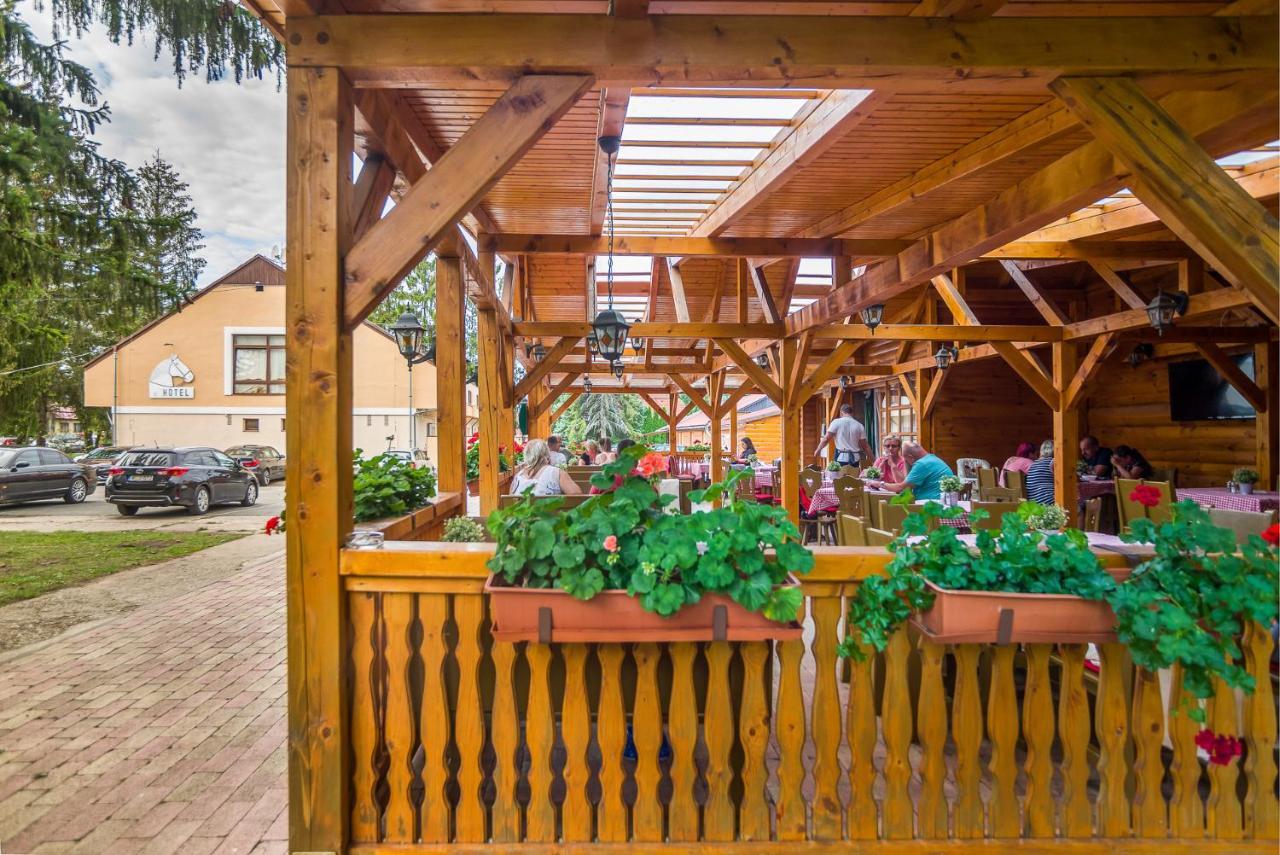 Lipicai Hotel Es Etterem Szilvásvárad Exteriér fotografie